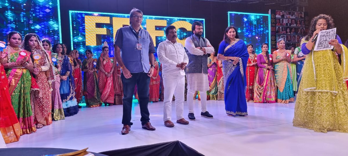 sofia__BRS's tweet image. An extraordinary opportunity for all make-up artists fashion designers to showcase their talent by #FDFC #SBMS #MBC #SIMA #BHARATHKISITARE encouraging the hidden talent in #Telangana by MOKSH @KTRTRS @_PrashuReddy @sofia__TRS @USrinivasGupta Chairman BCcommission Vakulabharanam