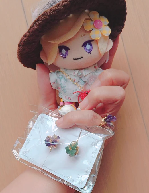 maru蜜柑さん()のお帽子と推しアクセサリーが届きまして、お着替えかわよ〜!秋も使えるお帽子、ぬさんは秋も日焼け対策バッチリですありがとうございました! 