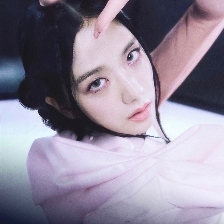 s3i_Flx's tweet photo. jisoo te amo más q a mí vida entera https://t.co/s03TzZeOPP