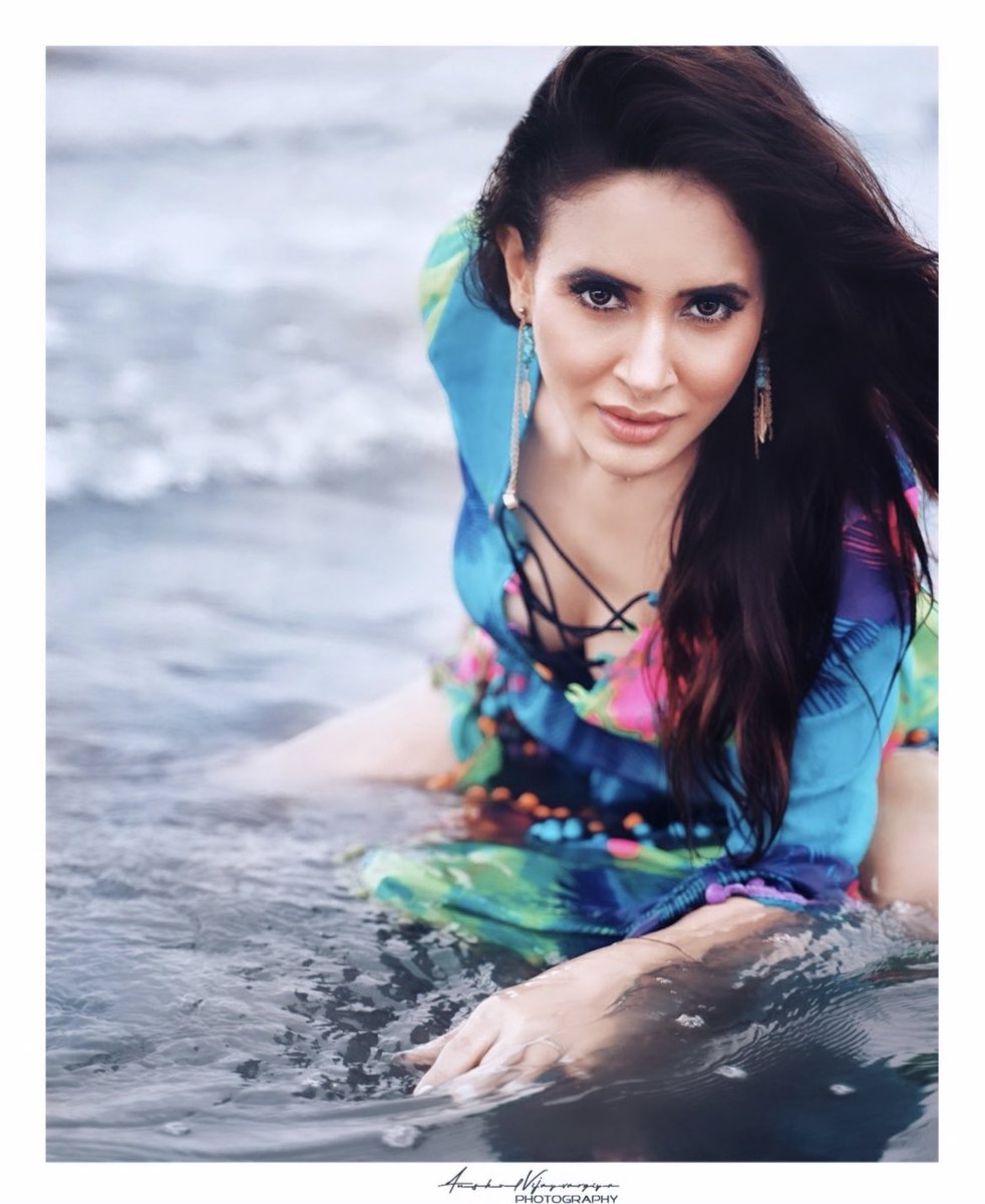 khandurishweta's tweet photo. Do you sea what I sea?
.
.
📸 @anshuls_lens @Anshulv
.
.
#waterbaby #sealover #salty #sassy #photoshoot #photooftheday #shwetaains #sk #shootdiary https://t.co/m2GmFcspIt