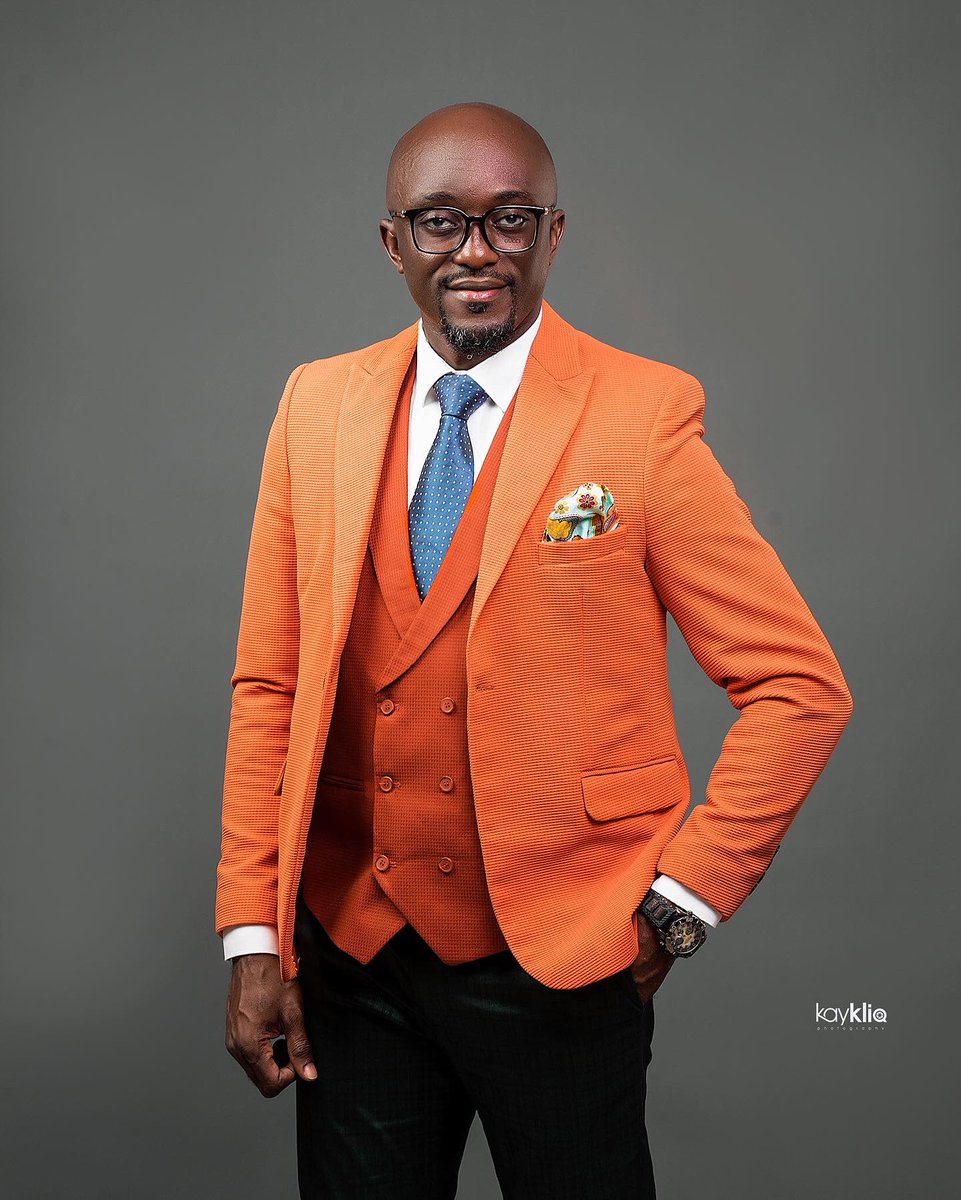 DaPrinceGh1's tweet photo. Photos for the front and back covers of my record 17track AMAZING album in stores and streaming platforms now……Listen to these life-giving anointed songs.
Gloooooooooooorrrrrrrrrrrrryyyyyyyyyyy 
#AmazingAlbum #DaPrinceGh #YouDeserveItAll #GloriousGod https://t.co/1gy0xEkw3g