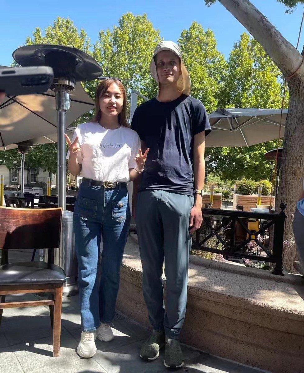 Cale 🥬 tweet media