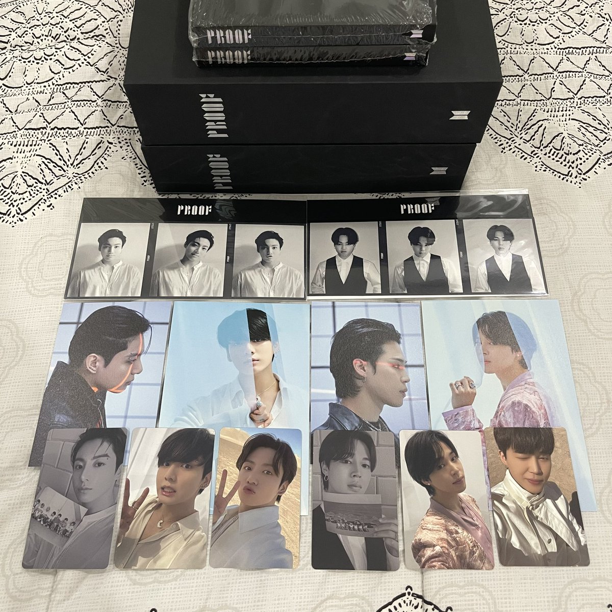 bnmpacific's tweet photo. here’s jimin! 🤍 (and also his triptych pob which i had to buy separately somewhere else kasi isang “set” lang tlga binili ko 😂 long story) 

and a pic of 🐥🐰’s complete proof rpc sets ✨ https://t.co/qpPQsiY0E8