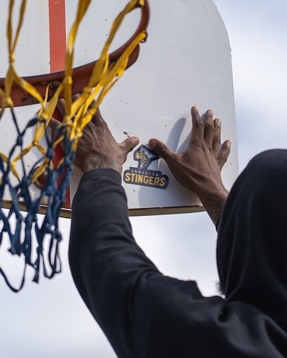 IAm_Wilder32's tweet photo. Had a GREAT time with @ED_Stingers president @reedclarke82 today finding courts putting nets on those rims in need just before the 1st day of school tomorrow. Great convos about future initiatives. I appreciate you guys for allowing me to help!!
📸 @1912Studio
#getWILDER https://t.co/wuUOiEThAY