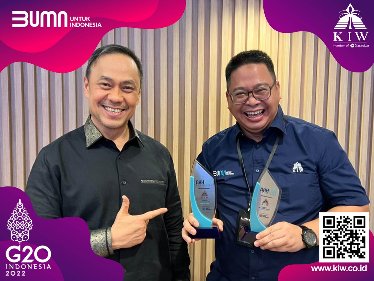 ptkiw's tweet photo. PT KIW telah memenangkan 2 (dua) penghargaan yakni, kategori Klaster Danareksa dan BUMN dengan nilai AKHLAK Harmonis. Ahmad Fauzie Nur dengan bangga mewakili PT KIW menerima piala penghargaan yang akan terus menjadikan motivasi bagi PT KIW untuk tetap meningkatkan kinerja. https://t.co/LTyDjqPZ3Z