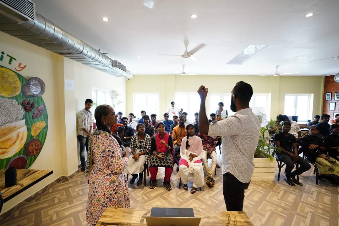 srimoam's tweet photo. Gm 

It took me 3 years to build a community of artists with disabilities &amp; presented their work to the public. I'm striving hard to make art accessible for deaf community. #nft

We need our voice to be heard!

 We need our arts to be seen!

We need our happiness to be felt! https://t.co/9lysi6nXxN