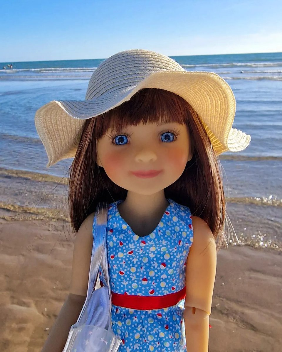 Post a picture of your doll by the seaside with the hashtag #rrffpotm and you could win amazing Ruby Red prizes!

Thanks IG user sewphillippa for this beautiful photo!

#summermakeover #dollcollector #summerstyle #summer22 #seaside #wales