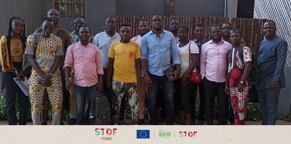 colead_link's tweet photo. #STDFTogo - Un atelier de validation du plan stratégique de développement et l'adoption du règlement intérieur a regroupé à #Lomé plusieurs participants de l’#APROTELF 👉https://t.co/vcDjW4GoEN
#Togo #fruits #légumes #Afrique #GrowingPeople https://t.co/sS4xWzDg6r