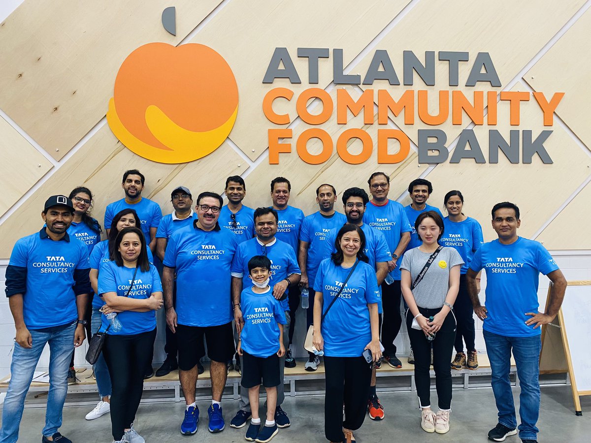 goswami_sm's tweet photo. What a way to end the month with our 3rd Sadhana Samarpan  event at Atlanta Community Food Bank! 
It’s a special feeling to know that the work we did enabled 4200 meals for the needy &amp; homeless in the community. #SadhanaSamarpaNMonth  #purpose4life #TCSEmpowers #BuildingonBelief https://t.co/i6uWRmwA2U