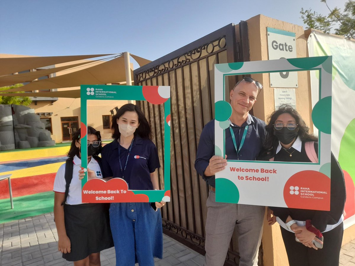 RISabudhabiGC's tweet photo. Lots of happy #firstday smiles this morning at the #RahaGC Primary gate! 🌟🤩😍

#AbuDhabiSchools #BeyondRaha https://t.co/LVCUmZnlCn