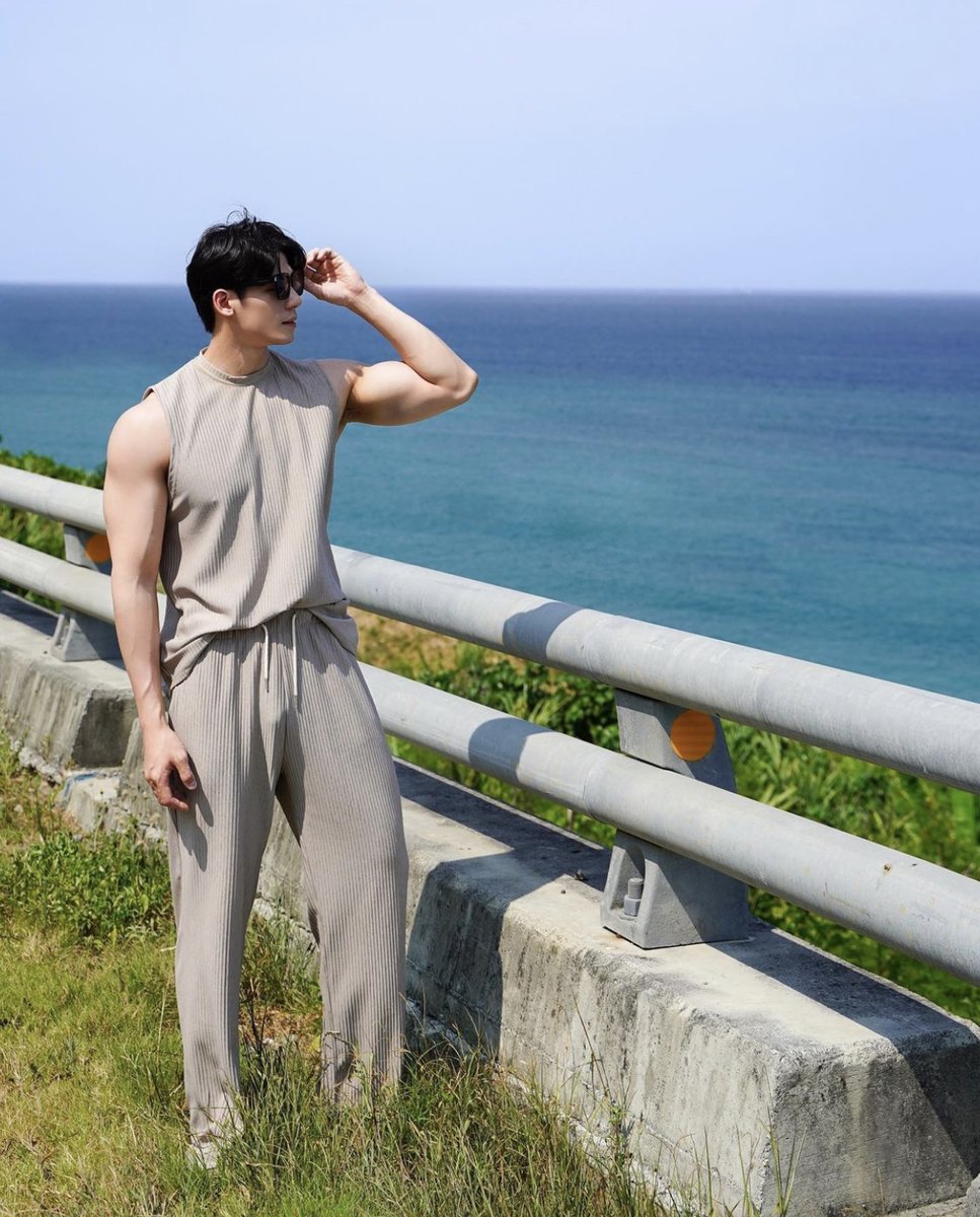 DominiqueTuduri's tweet photo. 저랑 디엠하실부운  
   #게이  #게친소 #섹트 https://t.co/iZasS9ObeJ