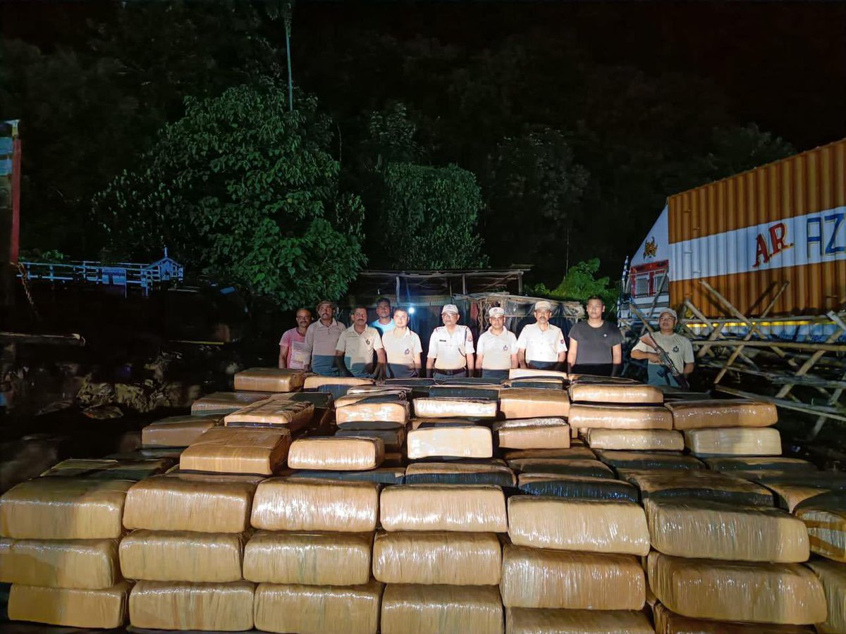 ANI's tweet photo. In the largest seizure in a while by Assam Police, Karimganj Police seized 4,728 kg ganja hidden under sheets of natural rubber in a truck coming from a neighbouring state on Monday, 29th August: Assam CM Himanta Biswa Sarma https://t.co/QzAN9rGmG6