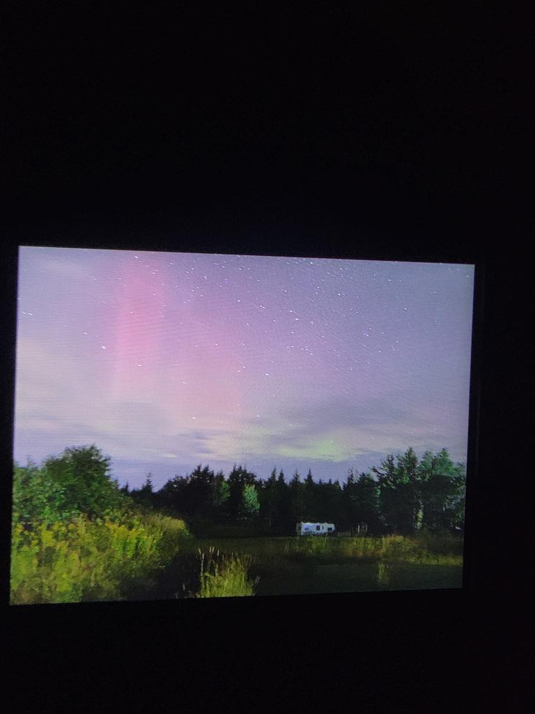 PeakToSailPhoto's tweet photo. Bonaventure Québec roughly 30 minutes ago! I'm now clouded in again. was still going strong. good luck further west :) #Aurora #backofcam @TamithaSkov https://t.co/VSNnFmMmhZ