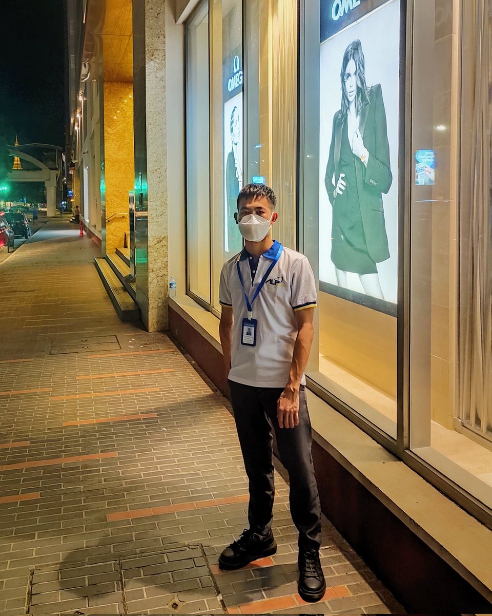 Aung12Phyo's tweet photo. ရင့်ကျက်လိုက်တာဆိုတာတွေရဲ့တစ်ဖက်မှာ
ဘယ်ရင်ခွင်ကို ကလေးဆန်ရမှန်းမသိ
လမ်းပျောက်တဲ့ ရက်တွေ
ရှိခဲ့ဖူးတယ် ... ။ 🫰 https://t.co/rH4oVGpr7m