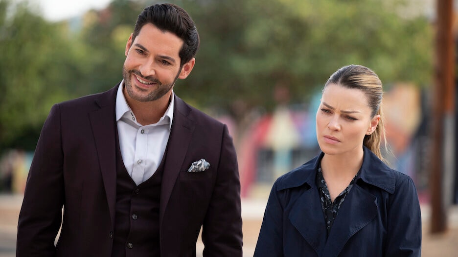 JadeK526's tweet photo. Where are my #Lucifans ? @LUCIFERwriters @tomellis17 @LuciferNetflixL #TomEllis #LaurenGerman #DetectiveDecker #LuciferNetflix #BringLuciferBack https://t.co/JysD51yTo8