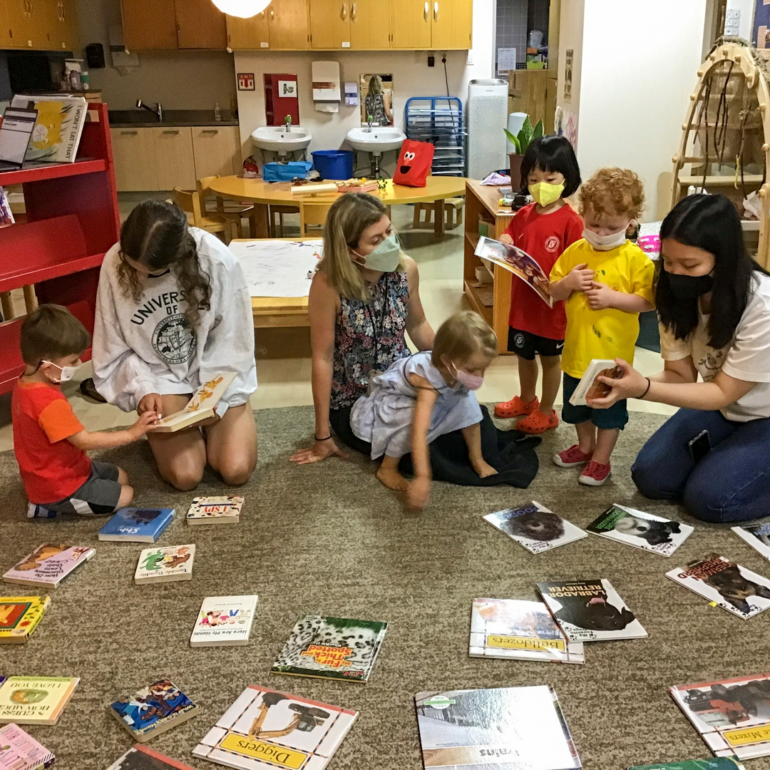 SFS1912's tweet photo. Grade 10 Design students made playdough as an introduction to working with and learning about children for their up and coming unit. Yesterday, they paid PreK-2 a visit to share their playdough and to spend some time getting to know our youngest SFS students! https://t.co/docE73cuwo