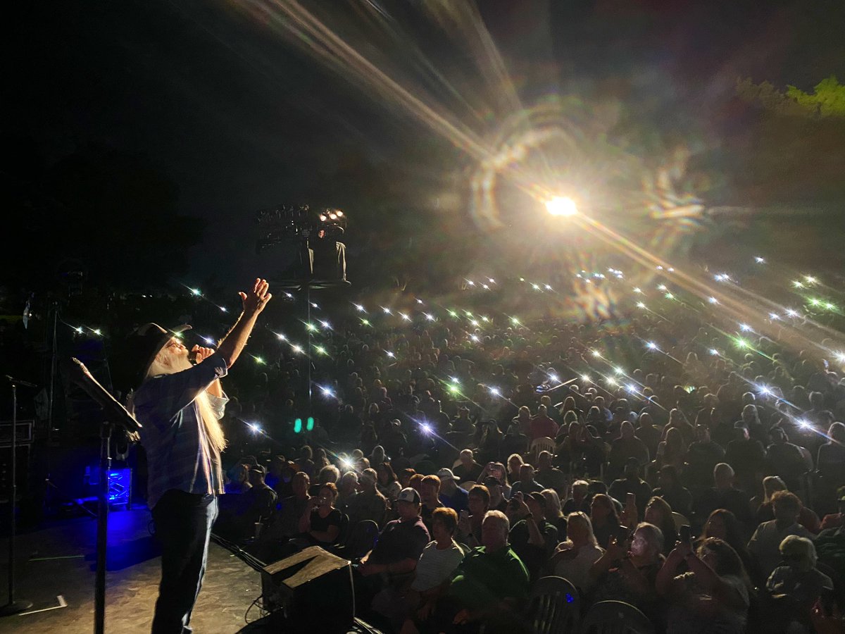 oakridgeboys's tweet photo. A THANK GOD FOR KIDS moment tonight @SCERAupdate #Scera thank you to the 5000 folks who came out to hear us sing in Orem  Utah https://t.co/lQvFaIdVrQ