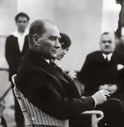 Bizlere bağımsızlığımızı armağan eden ulu önder Mustafa Kemal Atatürk ve silah arkadaşlarını saygı ile anıyoruz.

30 Ağustos Zafer Bayramımızın 100. yılı kutlu olsun! 🇹🇷