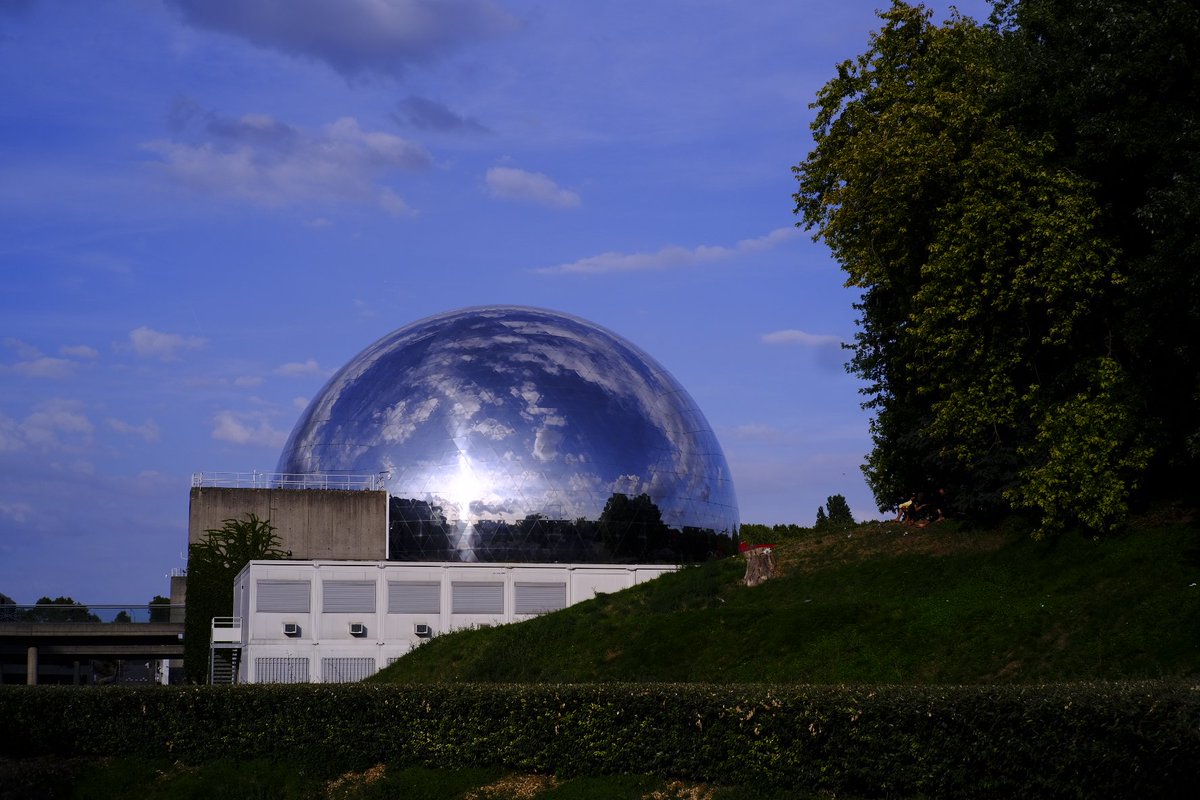 StefAlf357's tweet photo. Drama Of The Spheres
.
#dramaofthespheres #batcave
#sphere #geometrie #geometry #boule #lageode #geode #lavillette #streetphoto #streetlife #streetstyle #streetphotography #urbanstyle #urbanlife #urbanphoto #urbanphotography #paris #parisphoto #parisphotography #pariscouleurs https://t.co/zDmE8EYct7
