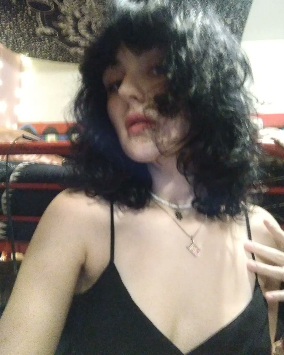 cheribeatsyou's tweet photo. me n the moon just talked :) 
#nsfwtwt https://t.co/Fv40xSZKDM