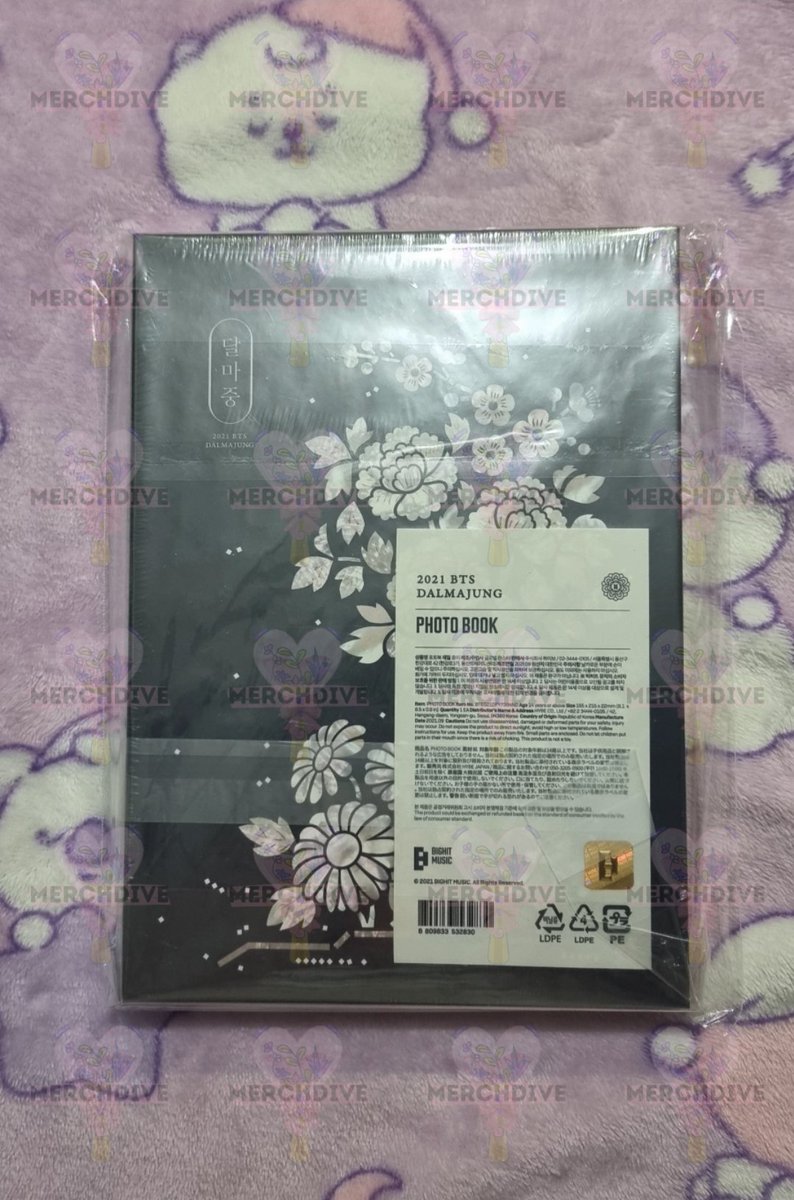 MerchDive's tweet photo. WTS/LFB For Sale 
#BTS #DALMAJUNG #Photobook
Brand new
2 pcs available
Buy from this post to avail of special price 
PAY only P 1,300.00 inclusive of GGX SF anywhere w/in MANILA
+ 100 for non-Manila residents
+ ISF for intl buyers
DM/comment to buy/claim 😊 https://t.co/ovUhhene23