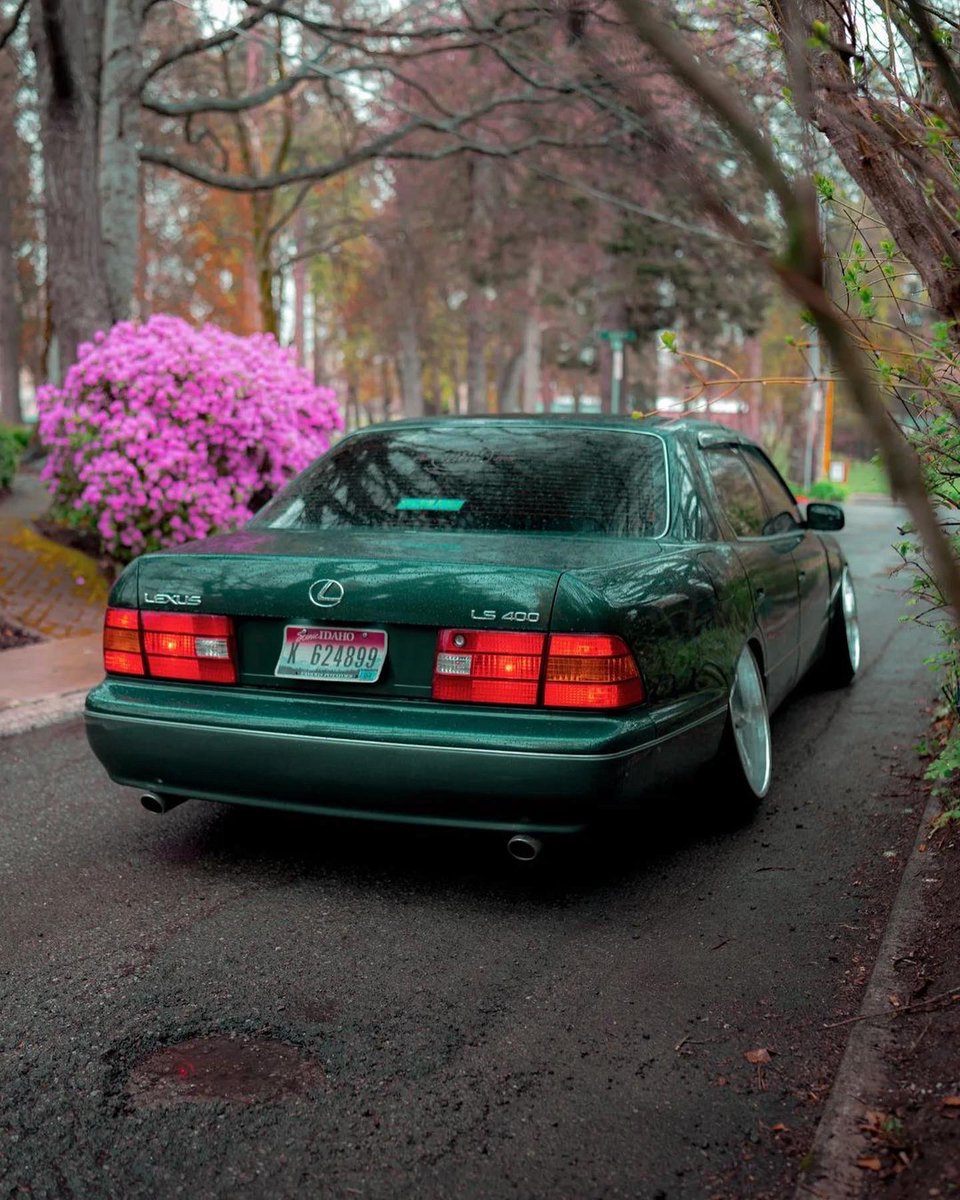 jdm_old's tweet photo. / Lexus LS400 🌺/
🔑&📸 @lghtsrcemedia
__________________________________
#jdm #jdmgram #jdmculture #jdmcar #jdmcars #turbo #twinturbo #lowlife #drift #driftlife #japanflower #oldjdmschool #old_school_jdm_ #lexus #lexusls400 #ls400 #clublexus #dailylexus https://t.co/p70BVSjY7B