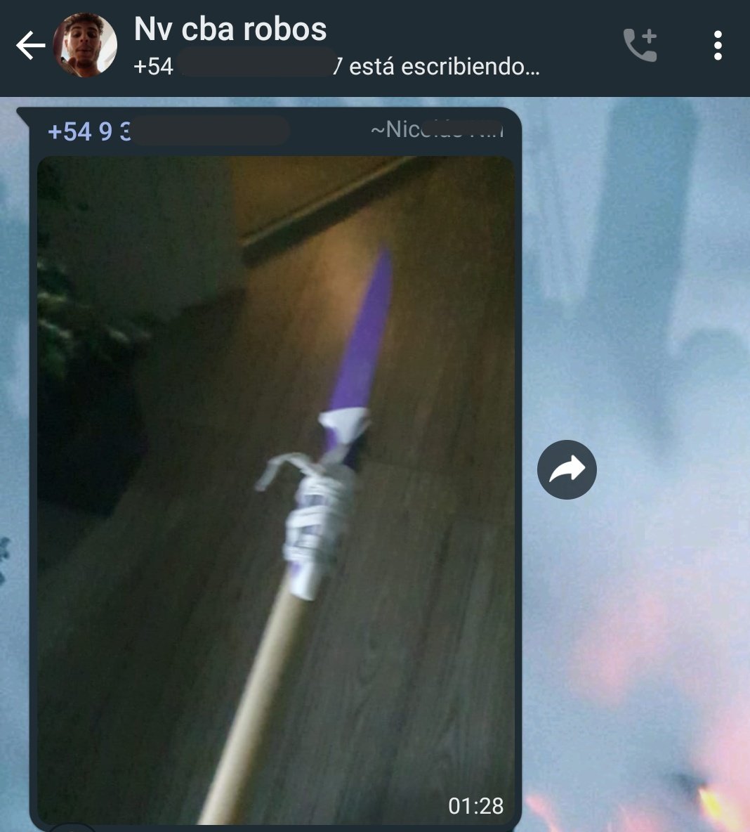 paltacomunista_'s tweet photo. * hay saqueos en Nueva Córdoba *
Las pibas: ay blda espero que la policía pueda hacer algo
Los pibes: https://t.co/NFB3ddmnXL