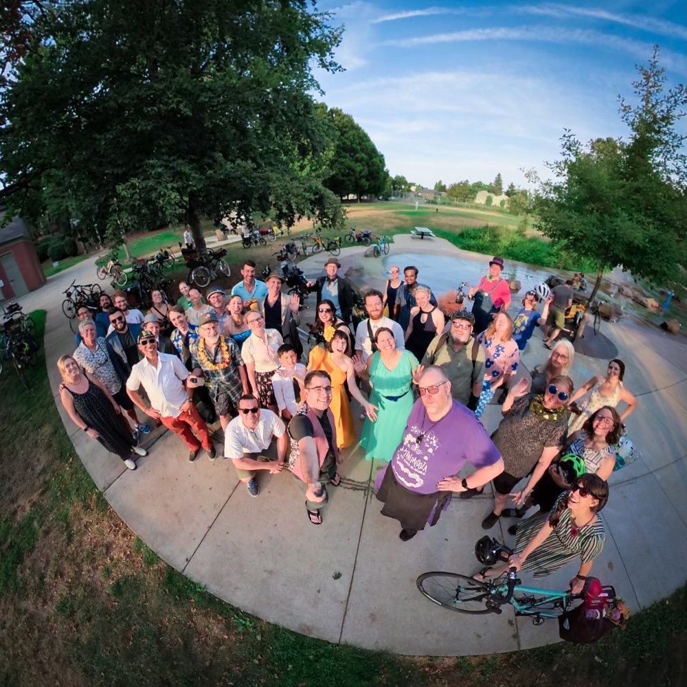 anomalily's tweet photo. Final Fancy Monday of @pedalpalooza 2002 was Fantastic. Thank you to Sabrina for being my co-leader for two summers of dressing up and riding bikes slowly  to picnics. Keep an eye out for a Fancy Fall weekend series on the @shift2bikes calendar coming soon. https://t.co/DM24Z0VzlL
