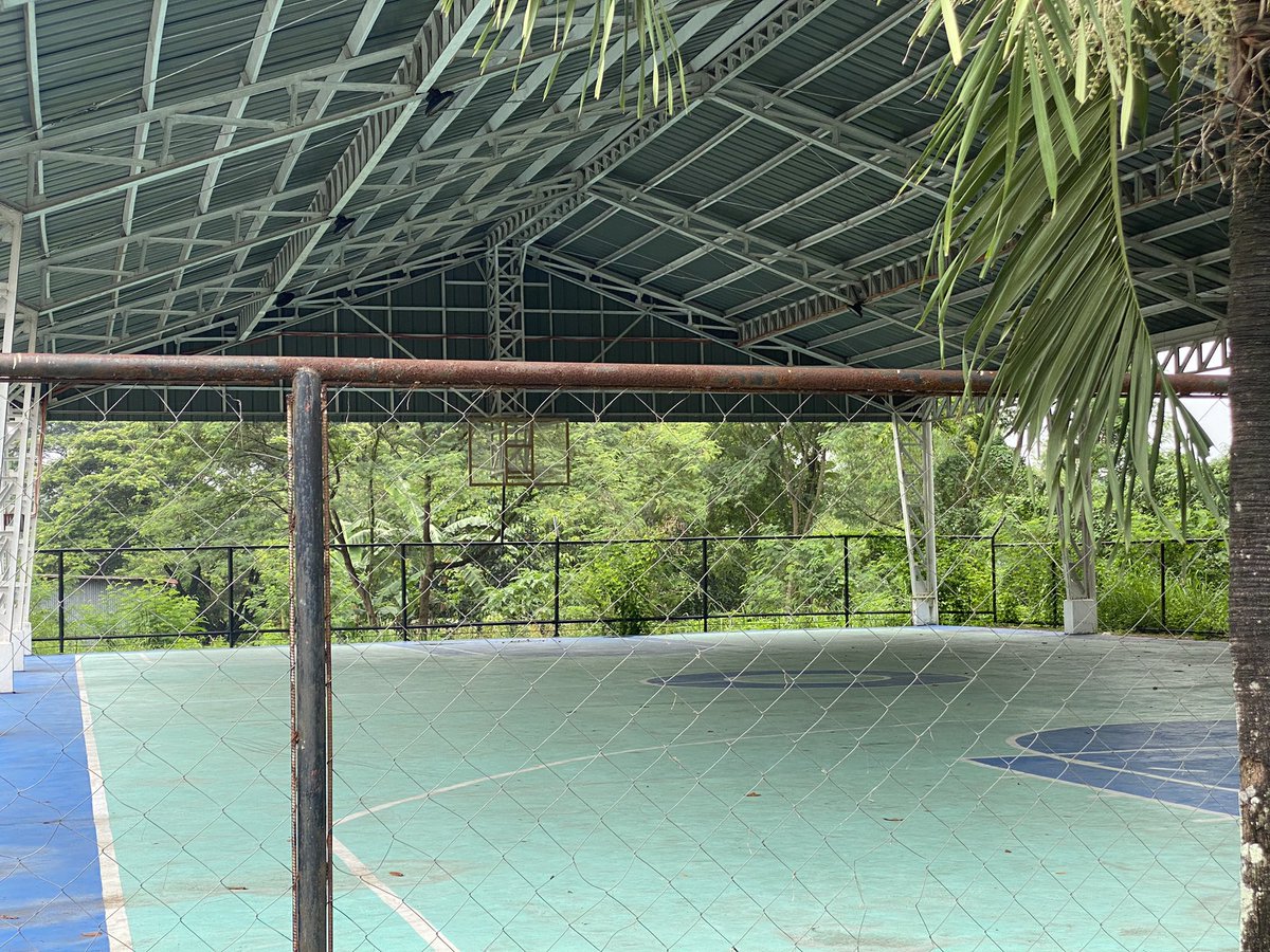 judehimzon's tweet photo. @DPWHph Sobrang naappreciate ko po ung response, thank you. Didnt even know na mapapansin nyo ung pinost ko. Pabulok nalang ung court. I would appreciate if you guys can also hide my identity on this. Sobra lang kasi akong nanghihinayang. Sayang ung prject https://t.co/ofmpkfx4jZ