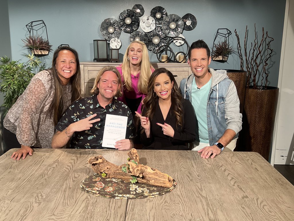 richienorton's tweet photo. Great day today! WOW! The response to #antitimemanagement is phenomenal ⚡️ https://t.co/pecwx4I12n https://t.co/WHZC3qs4eY