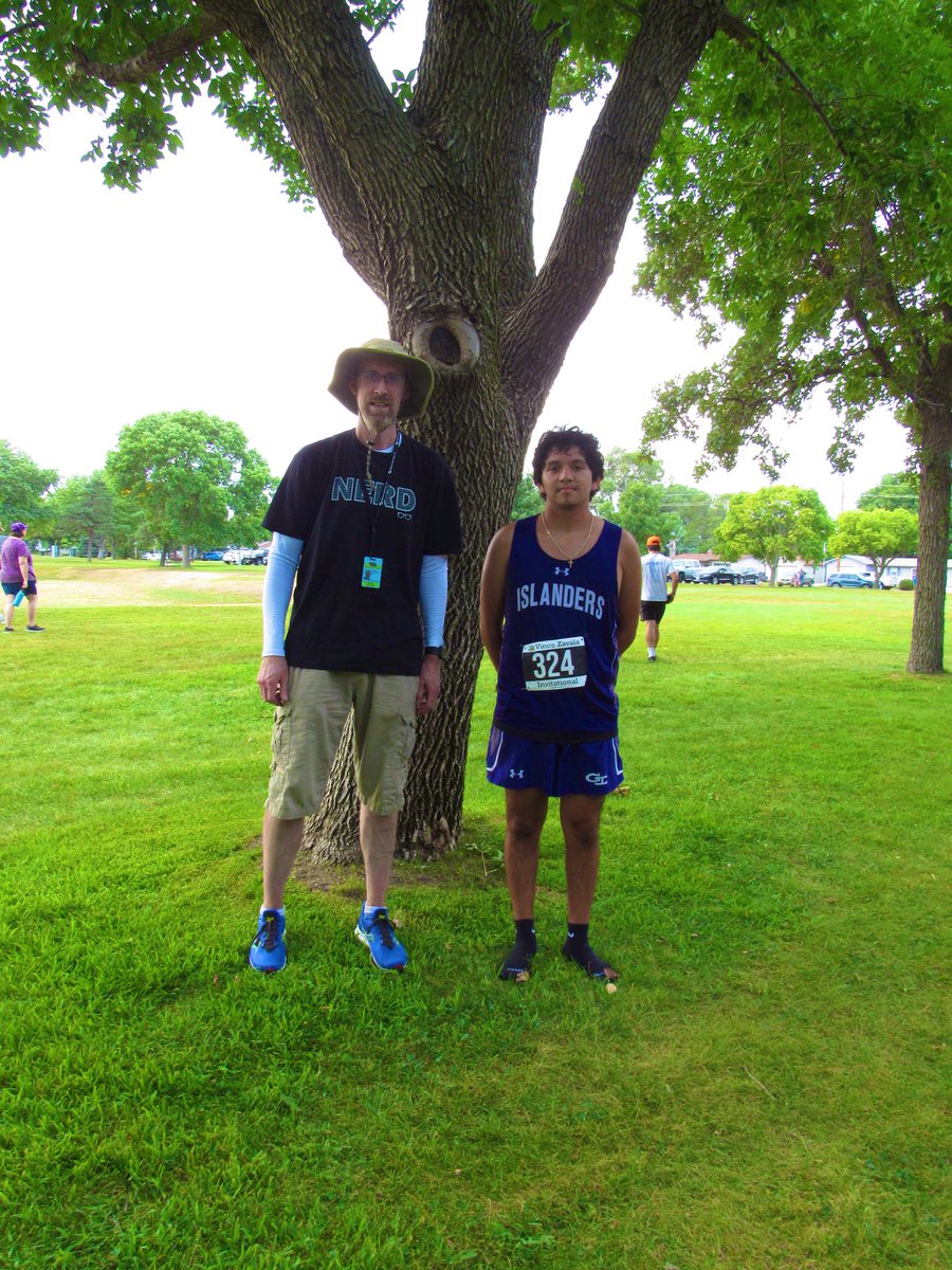 melzee003's tweet photo. 1st XC meet of the season! Vince Zavala Invite 8.26.22. #tornadohill #GIPride #GoIslanders #XC @PrepRunningNerd https://t.co/TjRtWfH7Zp