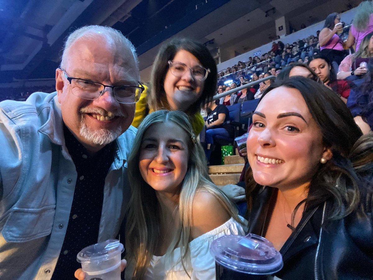 kelvin_goertzen's tweet photo. Fun with friends! #BSBWpg https://t.co/4cSnbAS8zG