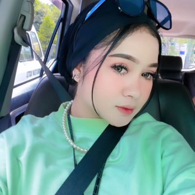 18Deviana's tweet photo. #FotoProfilBaru https://t.co/ne99MdeyGf