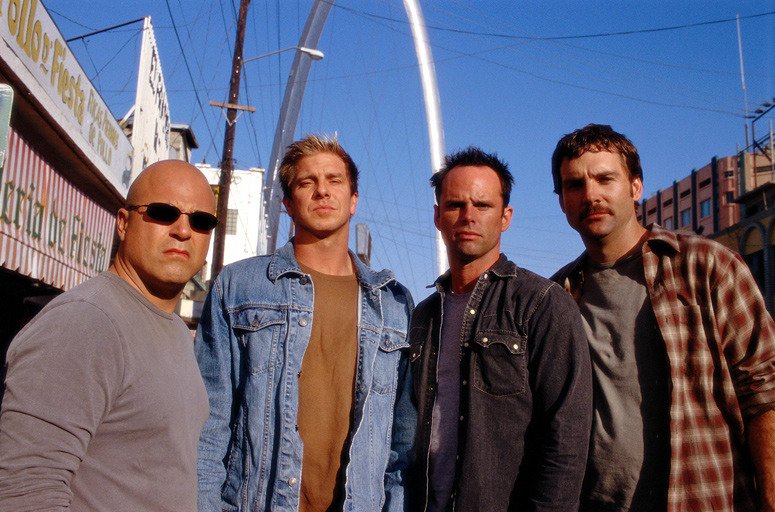 KennyJFanLove's tweet photo. @TheKennyJohnson Cute. The best team at cracking down crime. Just took it too far. My best tv series still. I hv 3 DVD sets: widescreen, regular and giftset ππ₯°π #theshieldfx #LuvzDatLem #Lem #Ronnie #Shane #Vic #Tavon #LuvzDatShield @TheKennyJohnson @drsnell @MichaelChiklis @actorbrianwhite https://t.co/PCs0W5XU6p