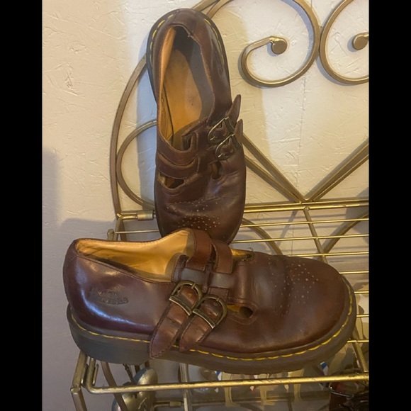 iamSet4life's tweet photo. So good I had to share! Check out all the items I'm loving on @Poshmarkapp from @MICSJWL @BriansPosh #poshmark #fashion #style #shopmycloset #warnerbroshomeentertainment #tootwenty #drmartens: https://t.co/CgTomm9M7L https://t.co/VzLBuHaWf1