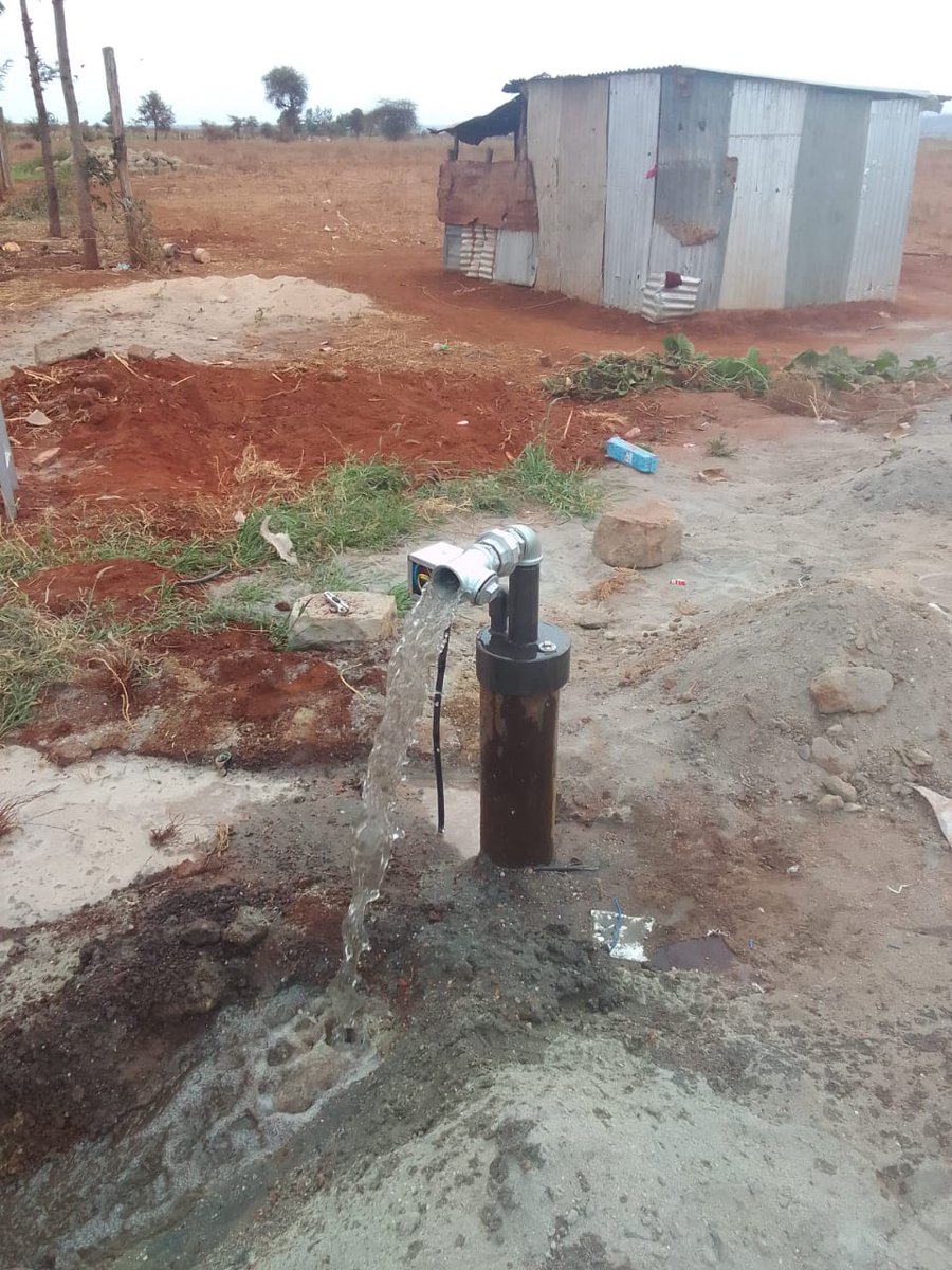 AtwinEngLtd's tweet photo. We have successfully installed and commissioned a #solar pumping system in Emali. Our client's borehole was 150m equipped with: 
1. 4KW Submersible pump discharging 7 cubic/hr.
2. 19- 290W 24V Solar panels.
3. 4KW Solar Hybrid Inverter.
#Atwindelivers Rongai Kakamega Mombasa https://t.co/S1iYfsgxF2