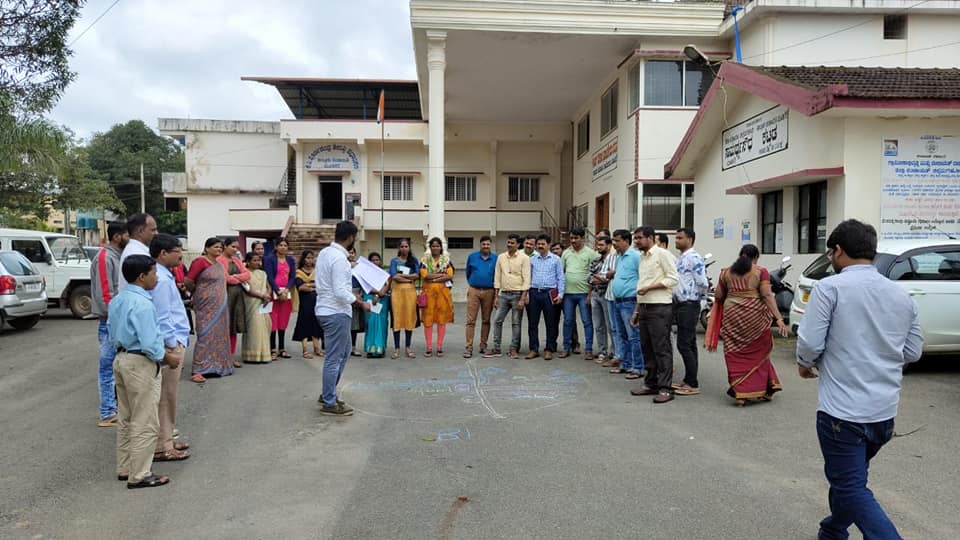 ZP_Chikmagalur's tweet photo. Village Sanitation Plan - VSP Training at Mudigere taluk. 
#RDPR
 #SBMG #SLWM #ODFS #ODFPlus https://t.co/ojpYhp6OvU