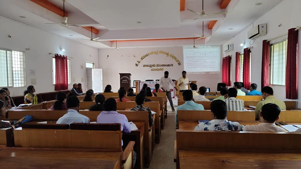 ZP_Chikmagalur's tweet photo. Village Sanitation Plan - VSP Training at Mudigere taluk. 
#RDPR
 #SBMG #SLWM #ODFS #ODFPlus https://t.co/ojpYhp6OvU
