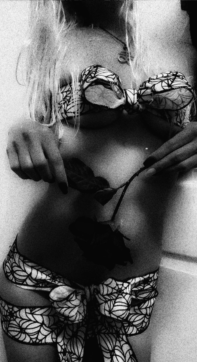 It’s the season of the witch🕸🕷 21+ snap cosmicwitchh 🌶🥵