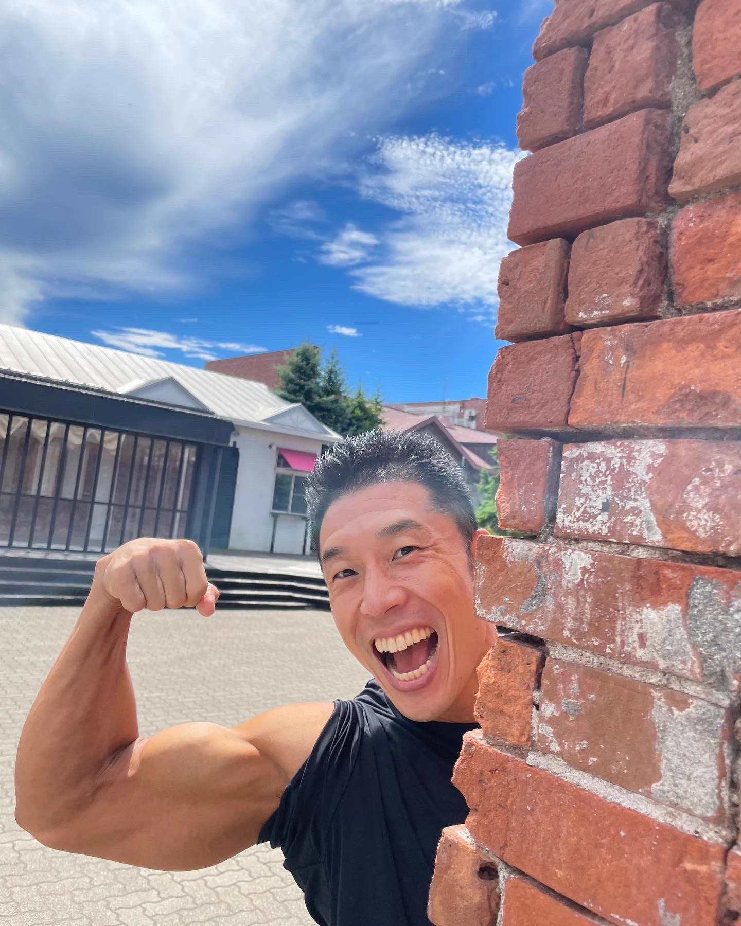 なかやまきんに君が函館で…筋肉かくれんぼをした！