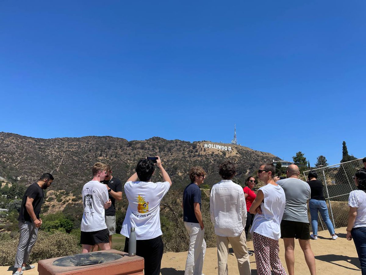Polysmartchain's tweet photo. 🚩🚩🚩Hollywood meetup🚶‍♀️🚶‍♀️🚶‍♀️ #psc #polyjetclub https://t.co/yeCEsdjGPn