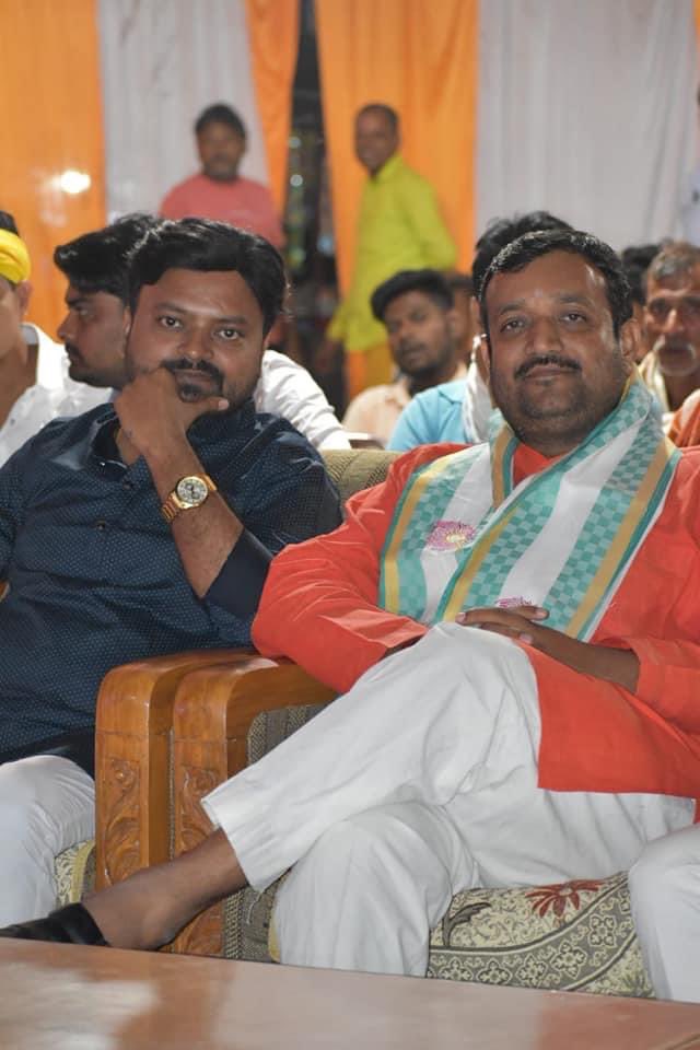AmitGuptaBJYM's tweet photo. मेरे राजनीतिक गुरु भारतीय जनता पार्टी के पूर्व जिला अध्यक्ष वर्तमान प्रदेश कार्यसमिति सदस्य, बड़े भाई आदरणीय सतानंद गौतम जी को जन्मदिवस की अनेकों अनेक शुभकामनाएं...  @Satanandbjp @BJP4MP https://t.co/CfItP3ydaD