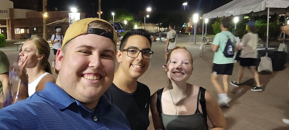 LTKHackn's tweet photo. Already networking at GCU! It is great to meet so many people who come from many different places! I look forward to continuing to expand my network as I begin my college journey! #LopesUp https://t.co/5x3k08vAZf