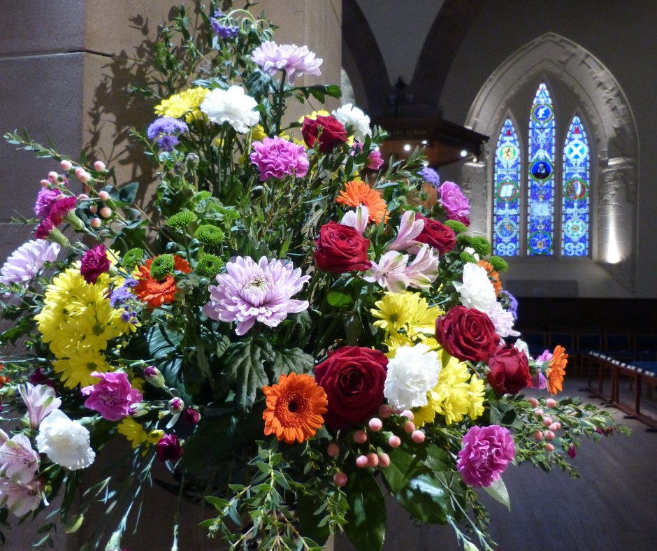 greyfriars_kirk's tweet photo. Shout out to our wonderful #FlowerTeam for keeping the Kirk colourful & inviting! Here are just a few of their impressive displays πππ https://t.co/KBstEbdvX2