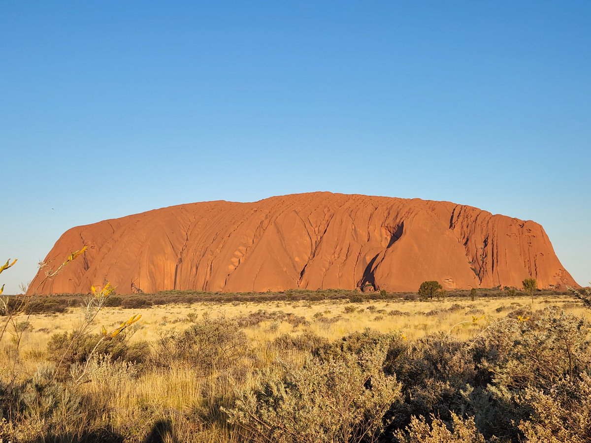 azzanagas7's tweet photo. Be lying if I said this wasn't a spiritual experience #Uluru #ulurusunset #ulurustatementfromtheheart https://t.co/bzNlaseP7c
