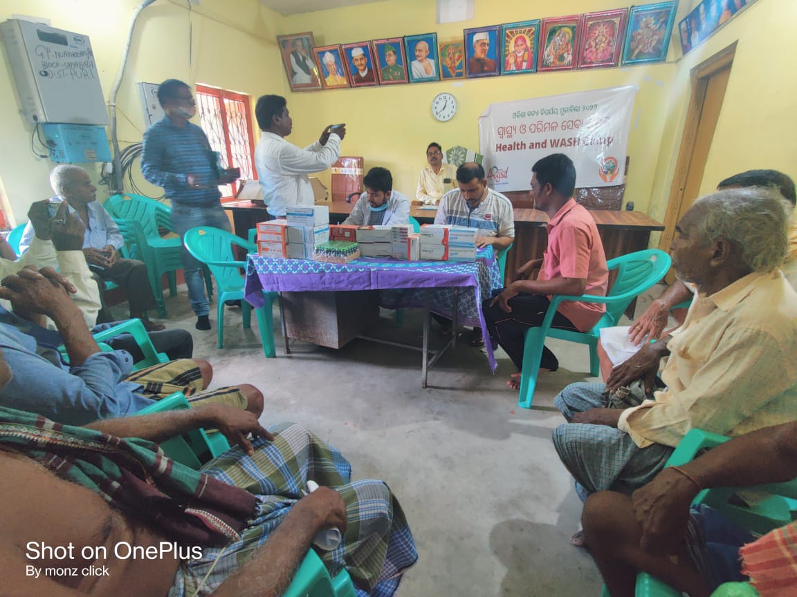 CYSDOdisha's tweet photo. #OdishaCivilSocietyResponsetoFlood on its 4th Day continues organising #HealthandHygiene Camp for the flood affected people @ Nuakholamara Gram Panchayat in #GopBlock of #Puridistrict.
@CYSDOdisha #AMRUT #SEVA https://t.co/9J5td9Hw0j