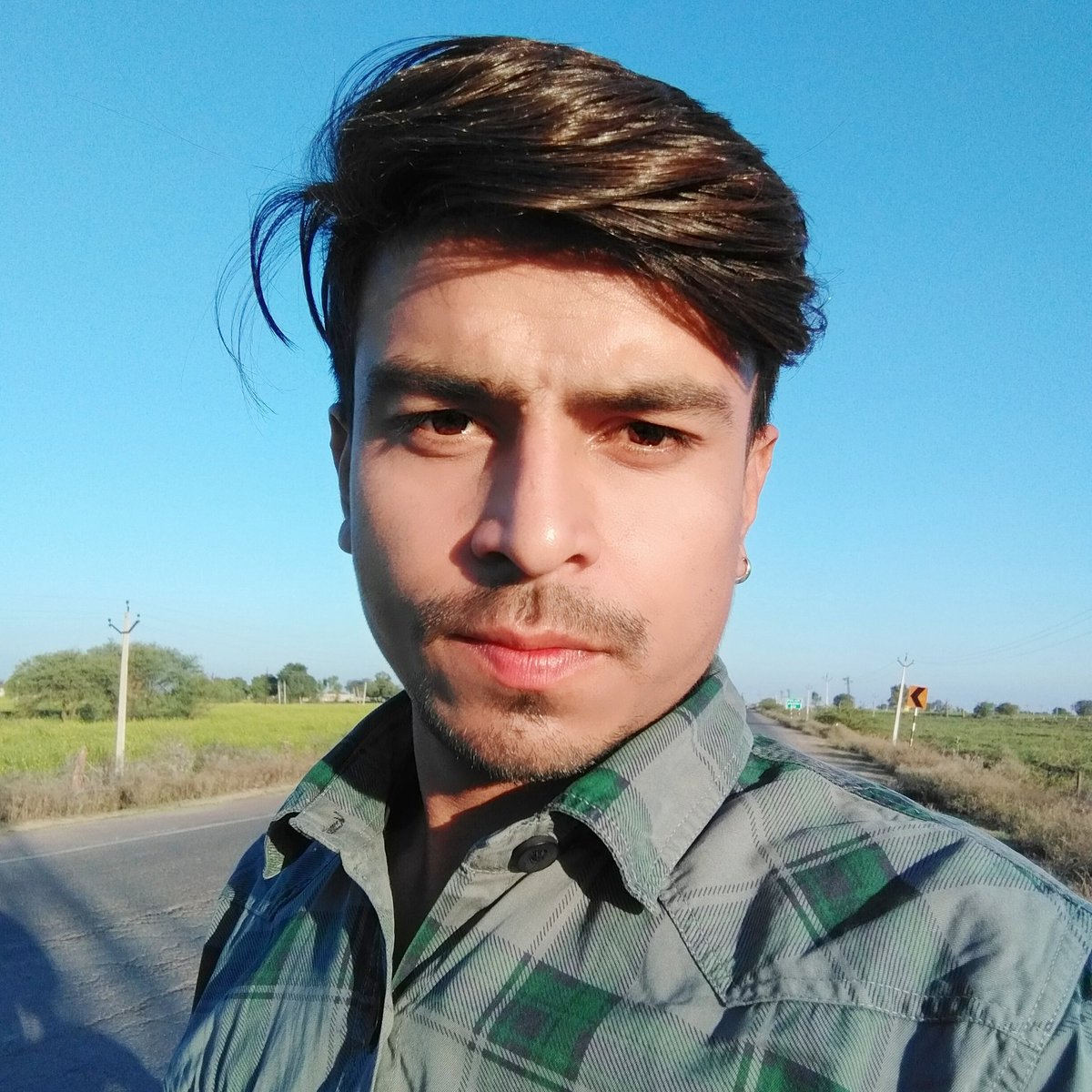 MayankBaj's tweet photo. #NewProfilePic https://t.co/znbtDJJ4Kb
