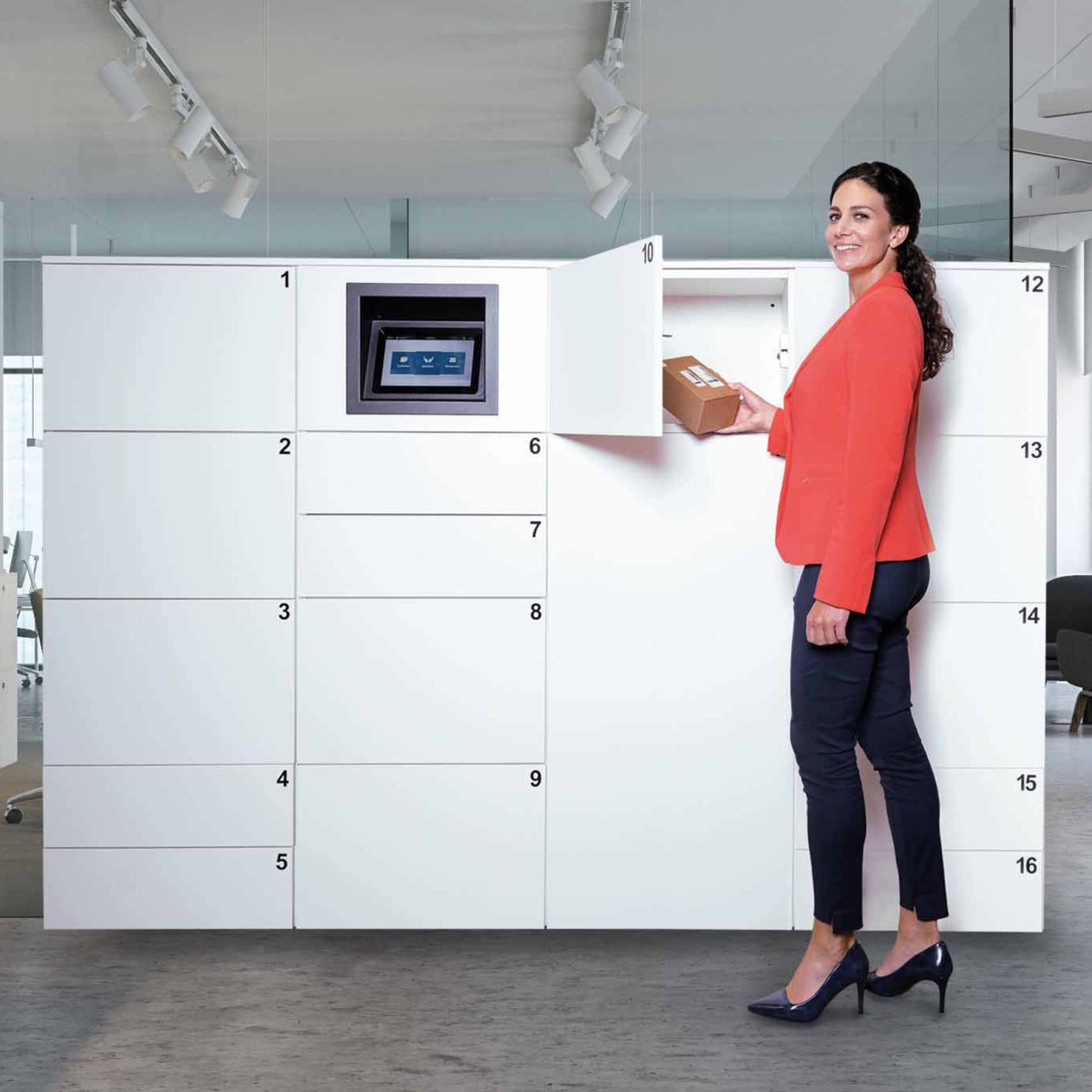 Our smart locker systems can be used wherever secure storage options are required: in offices spaces, in changing rooms or, for example, at the reception in form of a parcel station. Learn more: bit.ly/3KzuYLs

#GANTNER #smartlocker #smartlockersystems