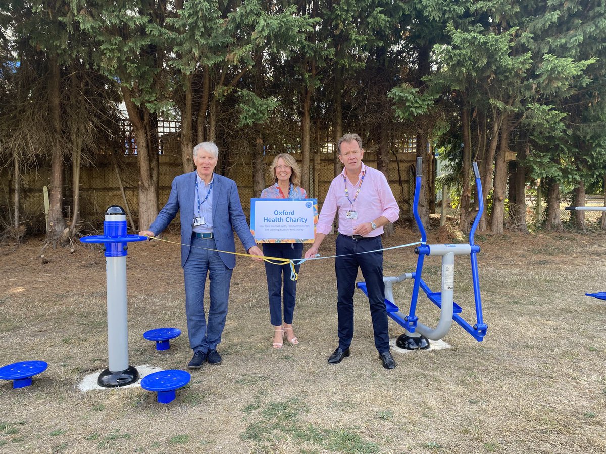 Just opened our fantastic new outdoor gym on the Littlemore Meadow ⁦@OxfordHealthNHS⁩ thanks to everyone involved