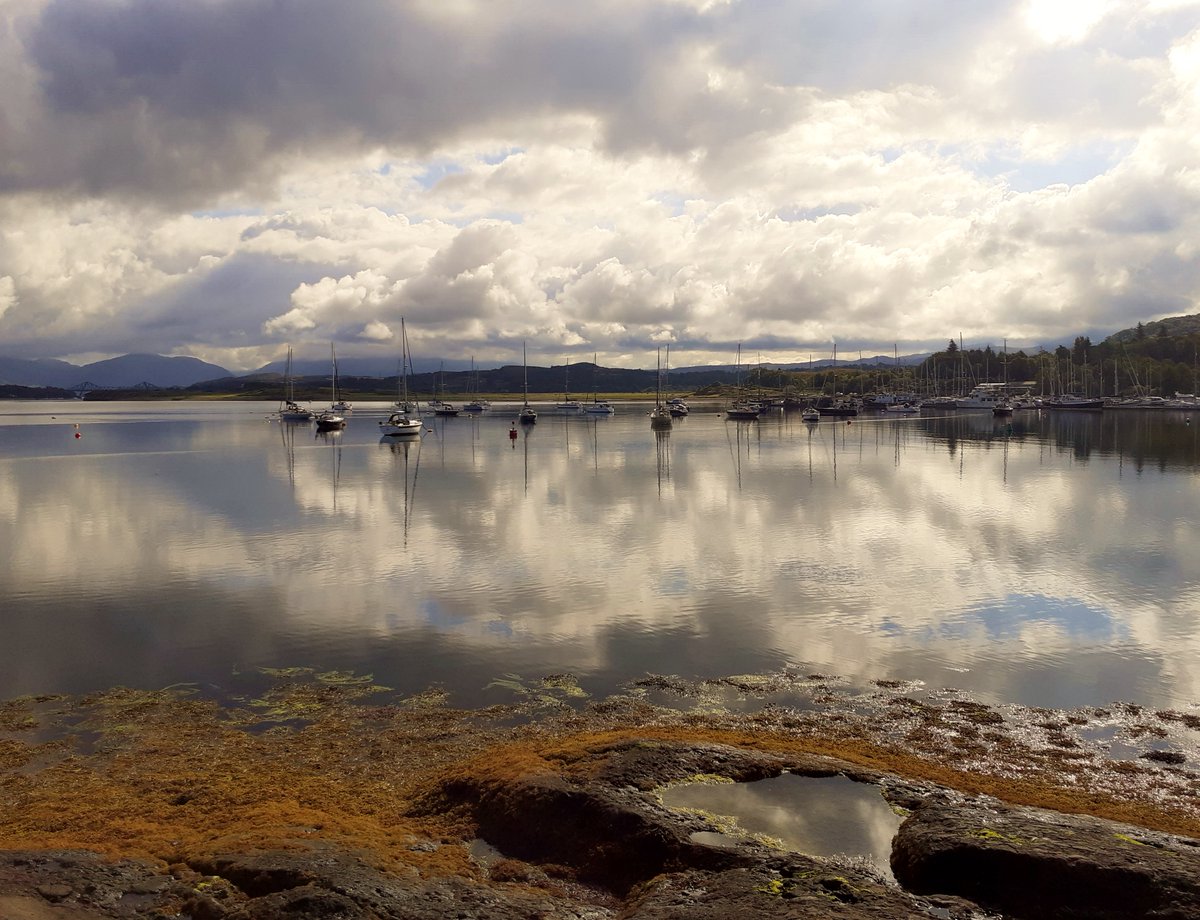 LorneOban's tweet photo. I took the cycle path over the hill to Dunstaffnage this morning. I can highly recommend The Beach Cafe @SAMSoceannews @ThinkUHI at the Ocean Explorer Centre. #dailycycle https://t.co/VlId6kxvCn